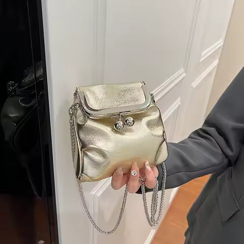 1 Piece of Pure Color Chain Shoulder Bag for Women, Versatile Crossbody Bag, Fashionable Clip-On Small Square Bag